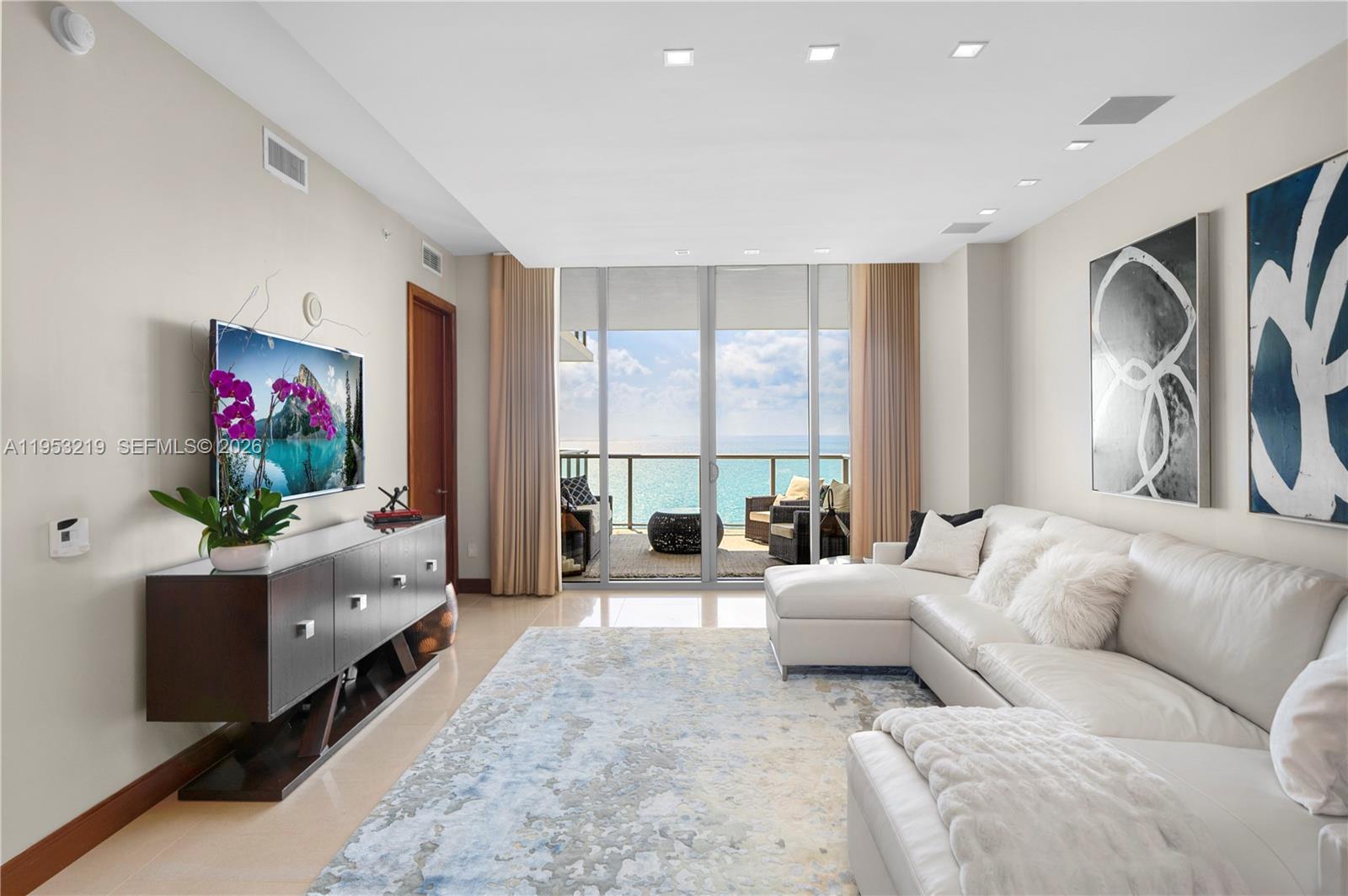 9703 Collins Ave, Bal Harbour, Florida 33154, 2 Bedrooms Bedrooms, ,2 BathroomsBathrooms,Residential Lease,For Rent,St Regis Center,Collins Ave,A11953219