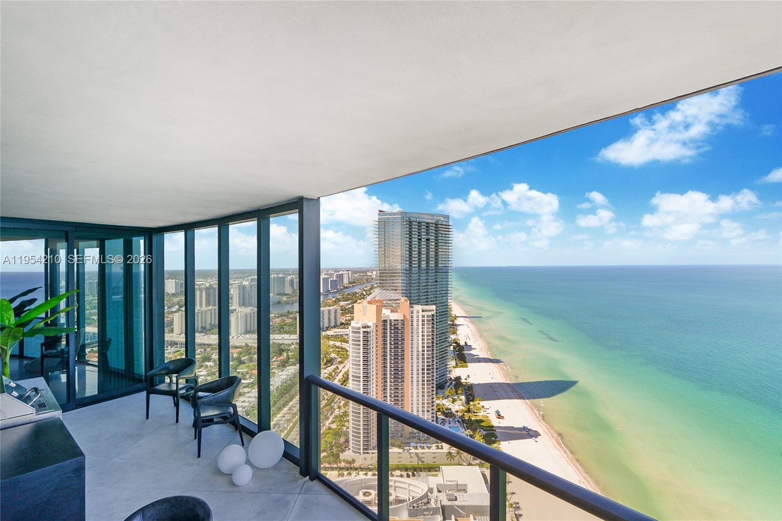18555 Collins Ave, Sunny Isles Beach, Florida 33160, 4 Bedrooms Bedrooms, ,4 BathroomsBathrooms,Residential Lease,For Rent,18555 COLLINS AVENUE COND,Collins Ave,A11954210