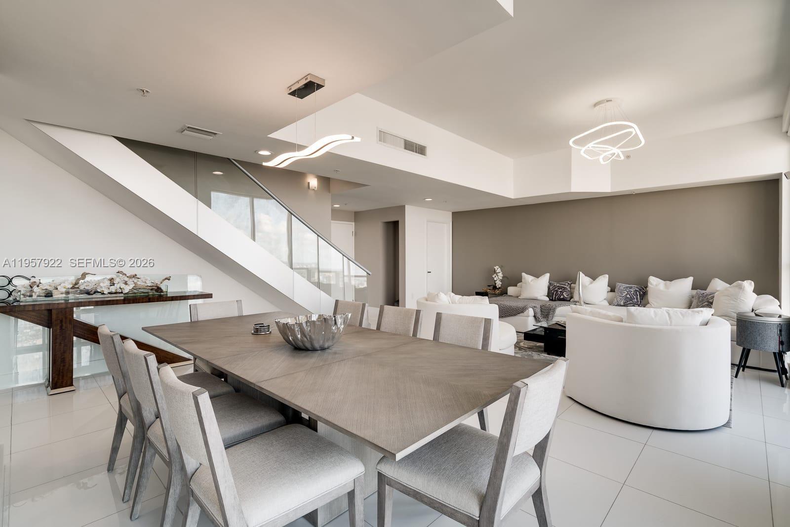 253 2nd St, Miami, Florida 33132, 3 Bedrooms Bedrooms, ,5 BathroomsBathrooms,Residential,For Sale,Vizcayne,2nd St,A11957922