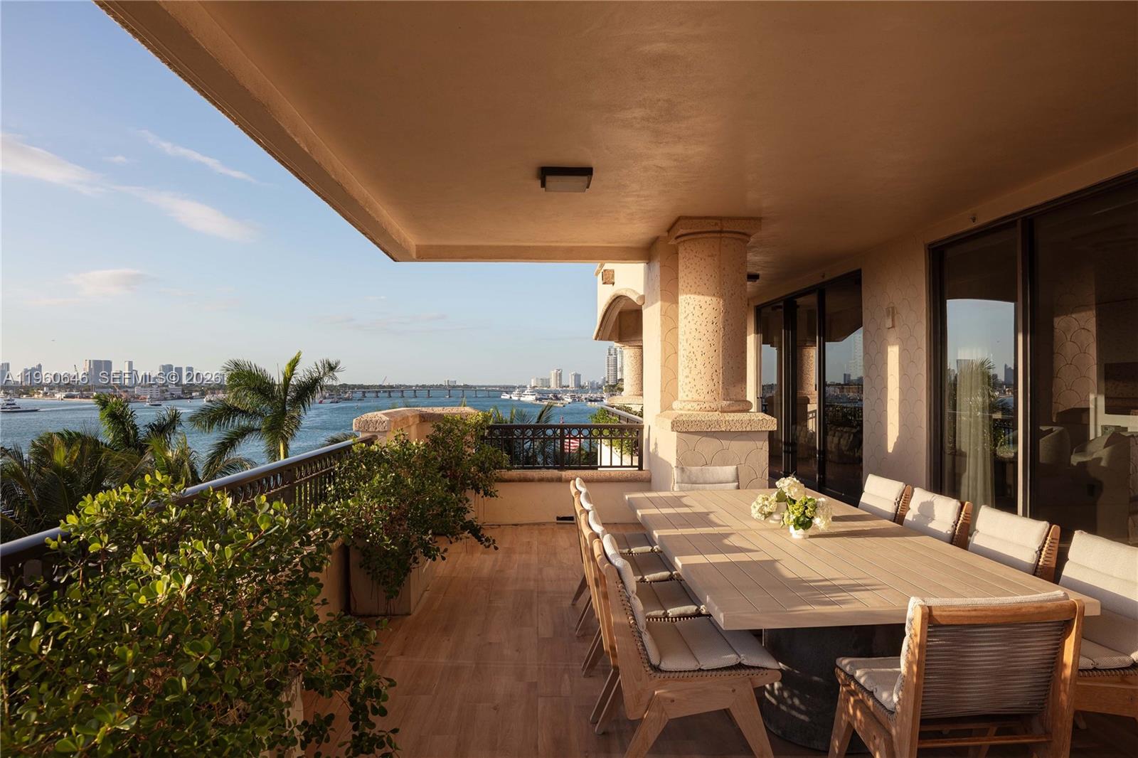 6800 Fisher Island Drive, Miami Beach, Florida 33109, 3 Bedrooms Bedrooms, ,3 BathroomsBathrooms,Residential,For Sale,PALAZZO DELLA LUN,Fisher Island Drive,A11960646