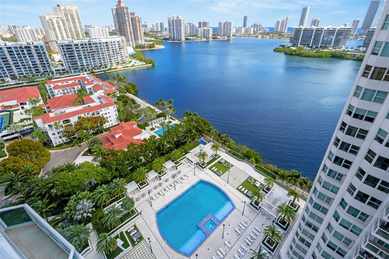 3301 183, Aventura, Florida 33160, 3 Bedrooms Bedrooms, ,3 BathroomsBathrooms,Residential,For Sale,PENINSULA ll,183,A11968143