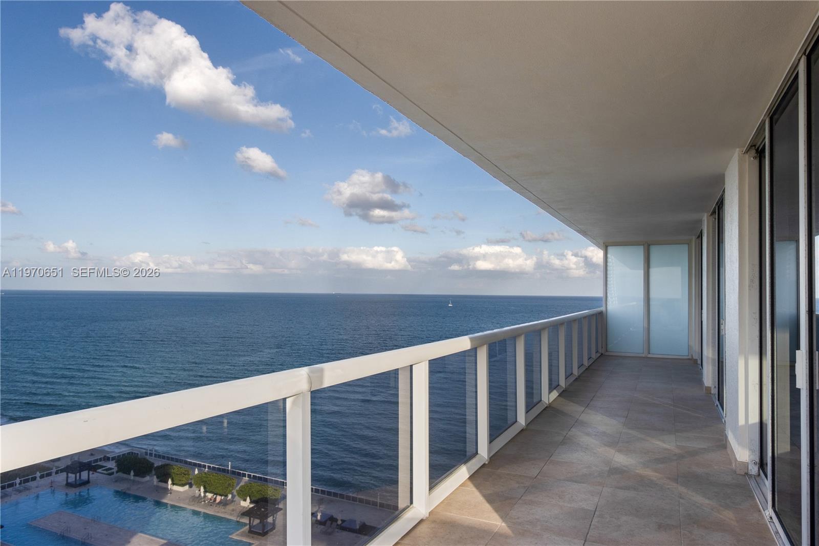 1830 Ocean Dr, Hallandale Beach, Florida 33009, 2 Bedrooms Bedrooms, ,2 BathroomsBathrooms,Residential Lease,For Rent,BEACH CLUB TWO,Ocean Dr,A11970651