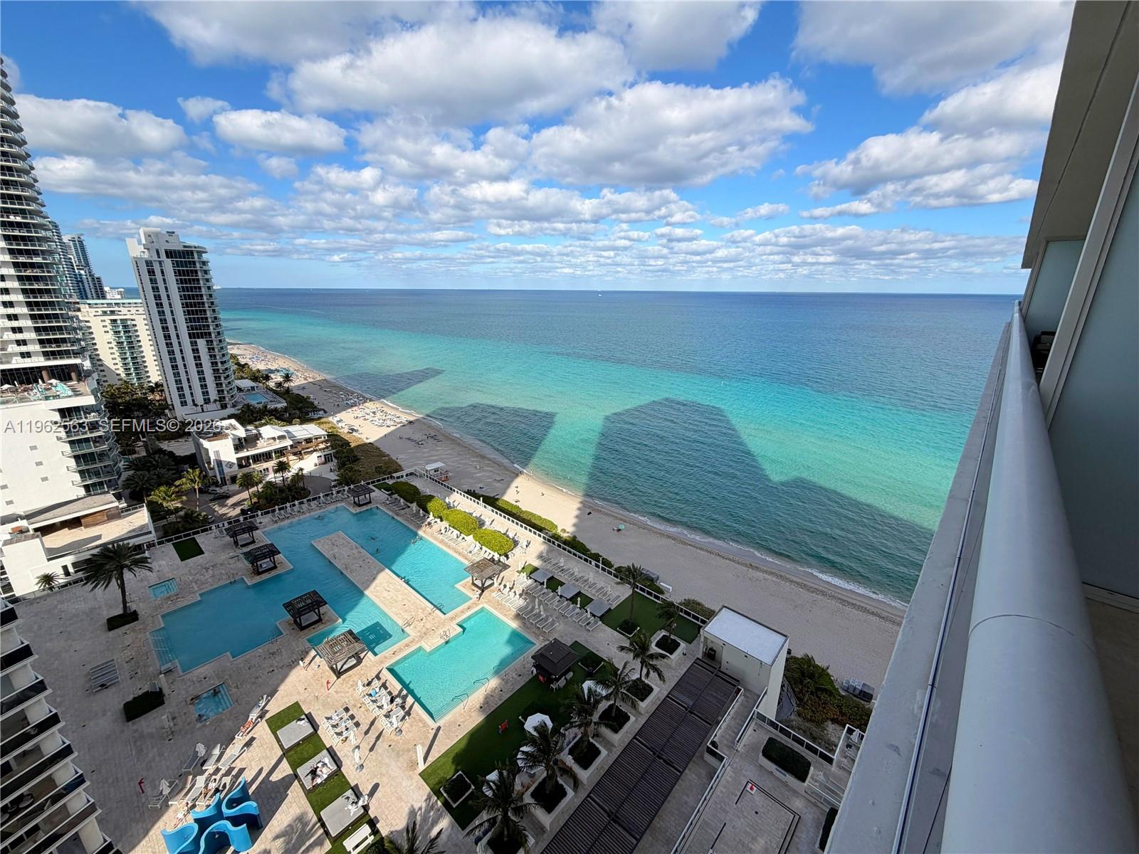 1830 Ocean Dr, Hallandale Beach, Florida 33009, 1 Bedroom Bedrooms, ,2 BathroomsBathrooms,Residential Lease,For Rent,BEACH CLUB TWO CONDO,Ocean Dr,A11962563