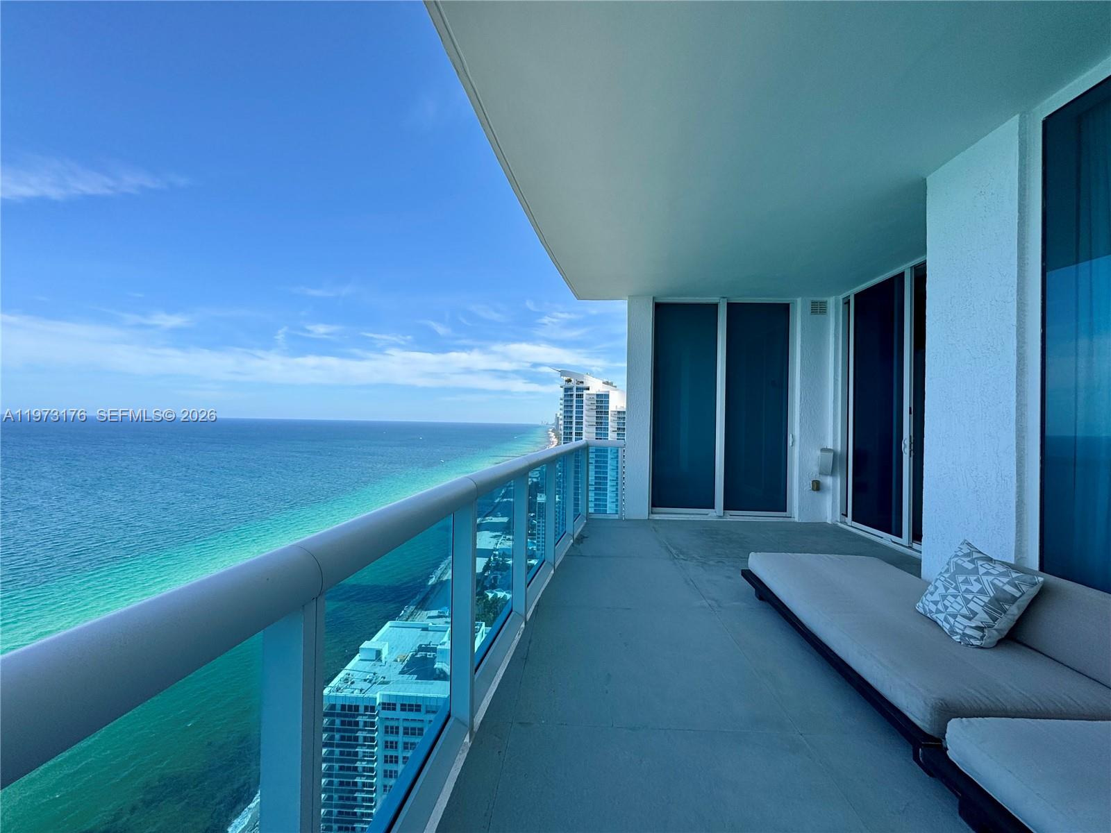 2711 Ocean Dr, Hollywood, Florida 33019, 3 Bedrooms Bedrooms, ,3 BathroomsBathrooms,Residential,For Sale,Trump Hollywood,Ocean Dr,A11973176
