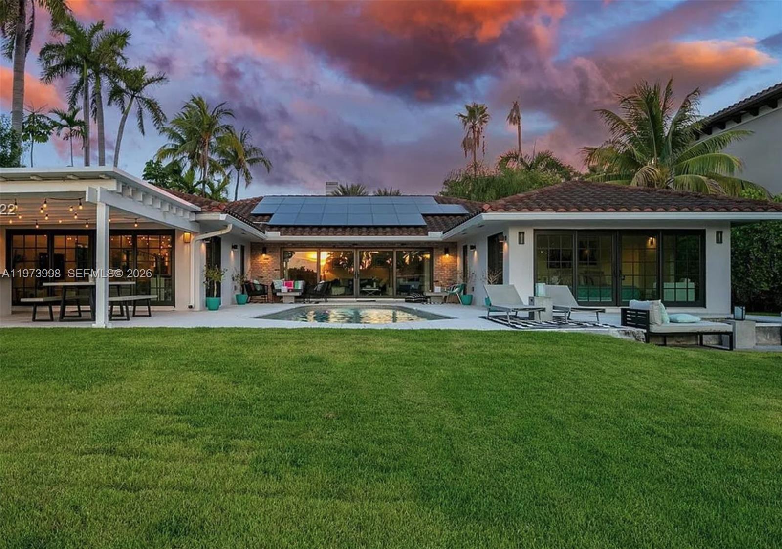 524 Oleander Dr, Hallandale Beach, Florida 33009, 4 Bedrooms Bedrooms, ,4 BathroomsBathrooms,Residential Lease,For Rent,GOLDEN ISLES SEC,Oleander Dr,A11973998