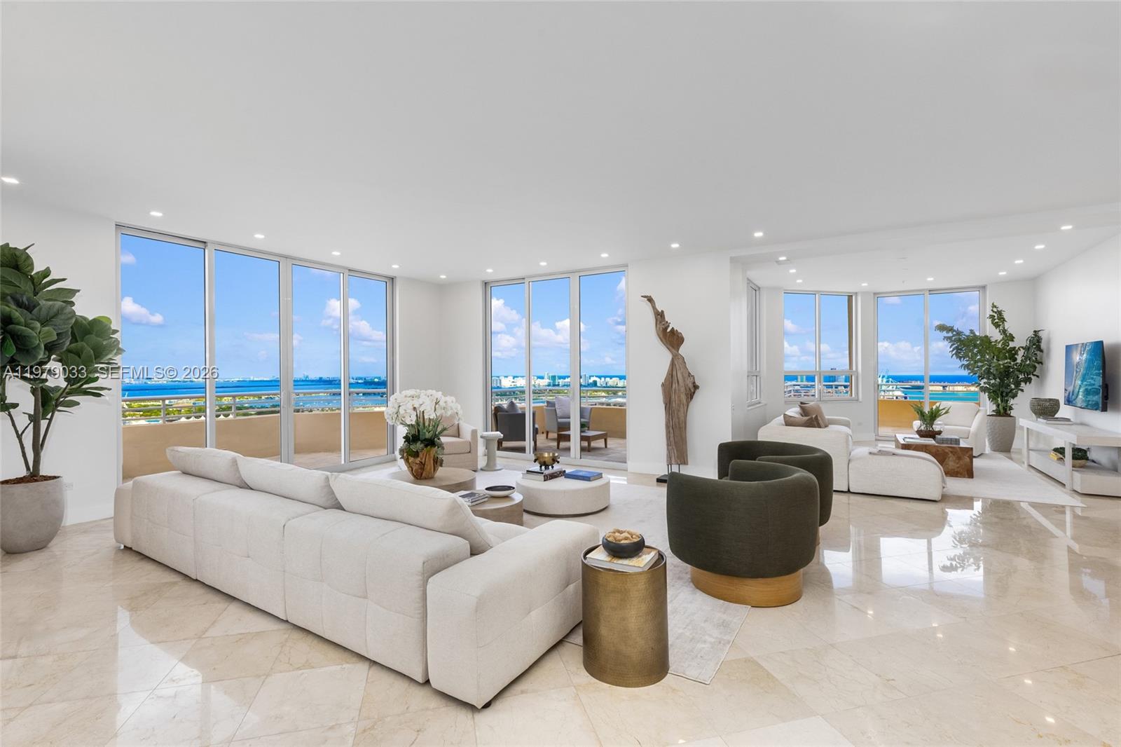808 Brickell Key Dr, Miami, Florida 33131, 5 Bedrooms Bedrooms, ,5 BathroomsBathrooms,Residential Lease,For Rent,TWO TEQUESTA POINT CONDO,Brickell Key Dr,A11979033