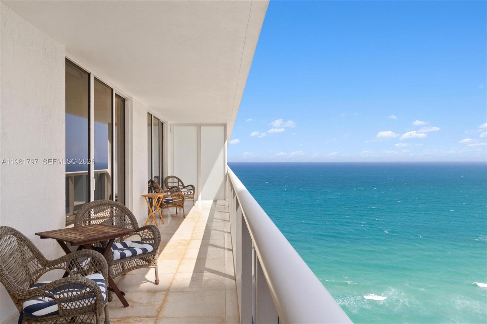 1830 Ocean Dr, Hallandale Beach, Florida 33009, 2 Bedrooms Bedrooms, ,3 BathroomsBathrooms,Residential Lease,For Rent,BEACH CLUB TWO,Ocean Dr,A11981797