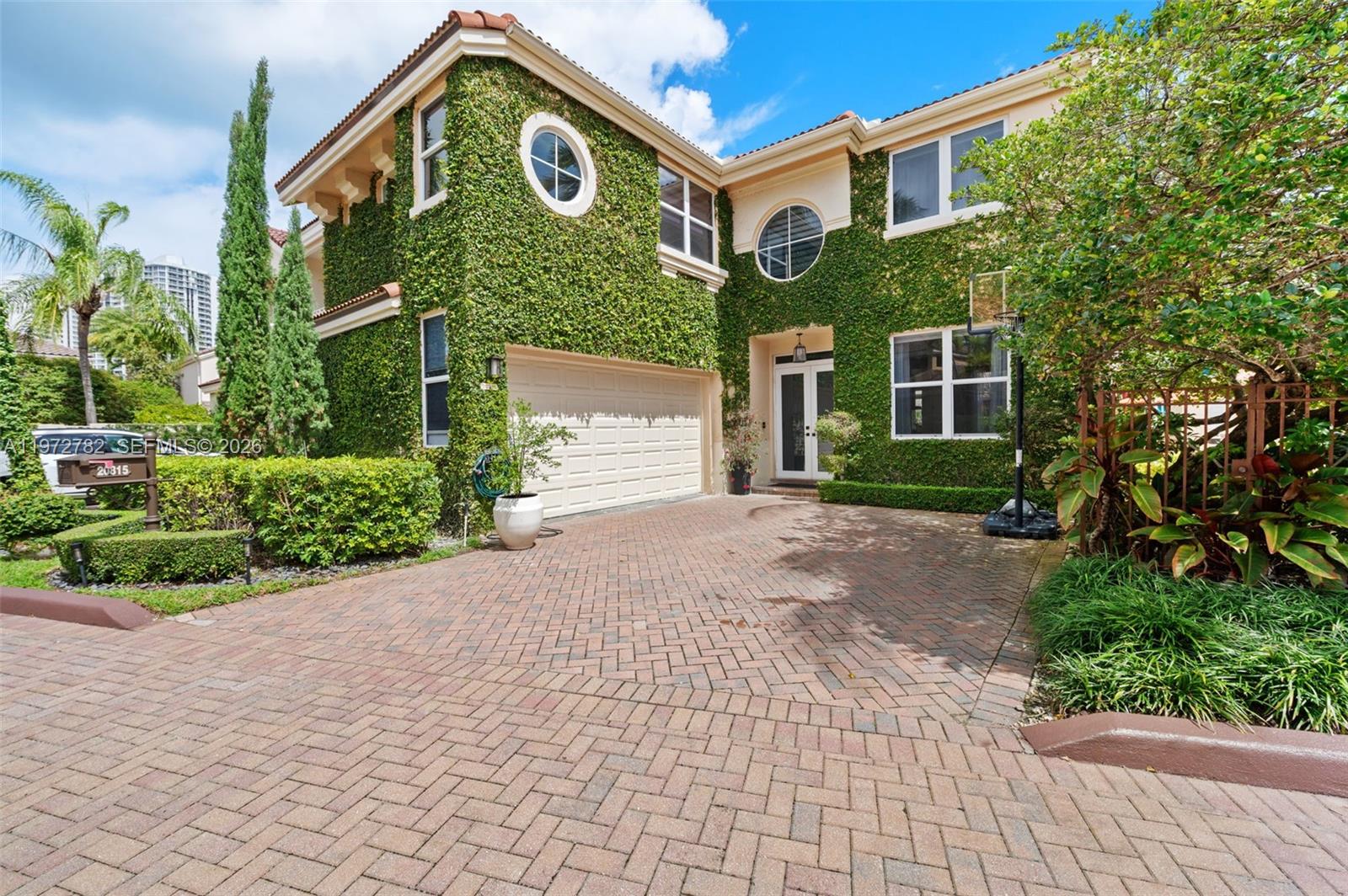 20815 37th Ct, Aventura, Florida 33180, 3 Bedrooms Bedrooms, ,4 BathroomsBathrooms,Residential,For Sale,ISLAND WAY,37th Ct,A11972782