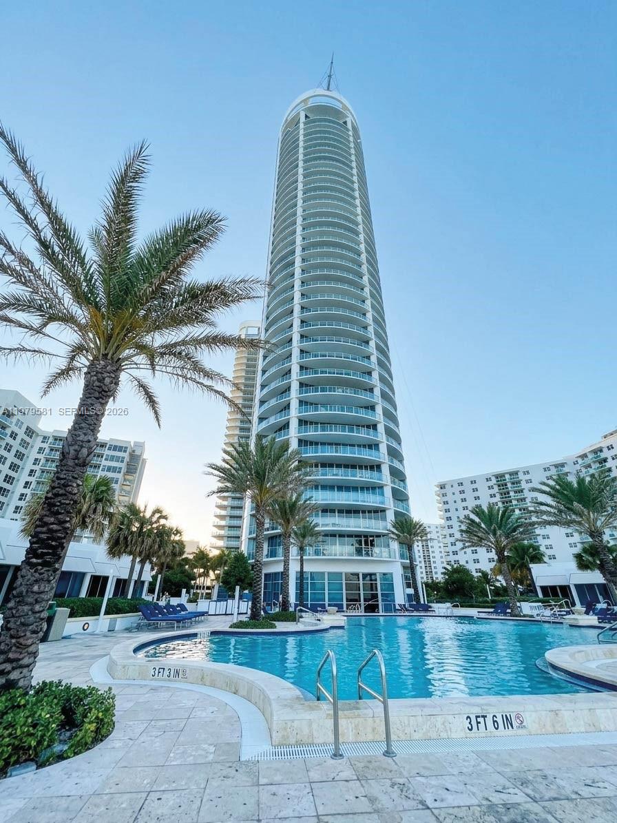 3101 Ocean Dr, Hollywood, Florida 33019, 2 Bedrooms Bedrooms, ,3 BathroomsBathrooms,Residential,For Sale,OCEAN PALMS CONDO,Ocean Dr,A11979581