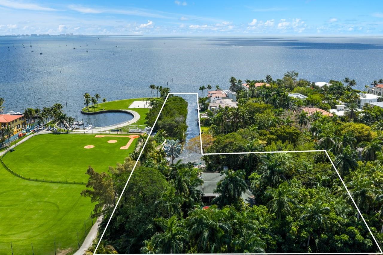 3373 Poinciana Ave, Miami, Florida 33133, 5 Bedrooms Bedrooms, ,5 BathroomsBathrooms,Residential,For Sale,FOUR WAY LODGE,Poinciana Ave,A11979910
