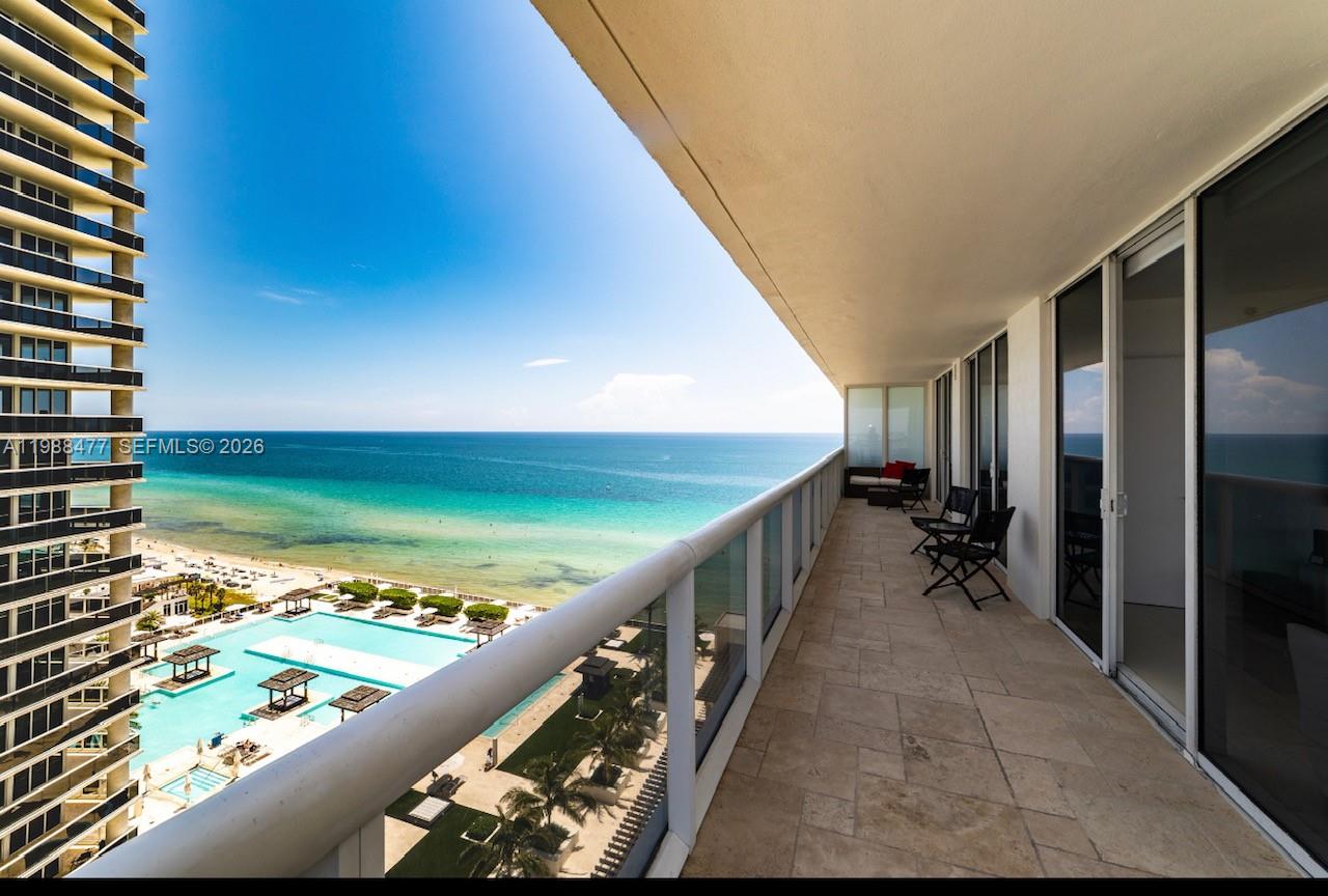 1830 Ocean Dr, Hallandale Beach, Florida 33009, 2 Bedrooms Bedrooms, ,2 BathroomsBathrooms,Residential Lease,For Rent,BEACH CLUB TWO,Ocean Dr,A11988477