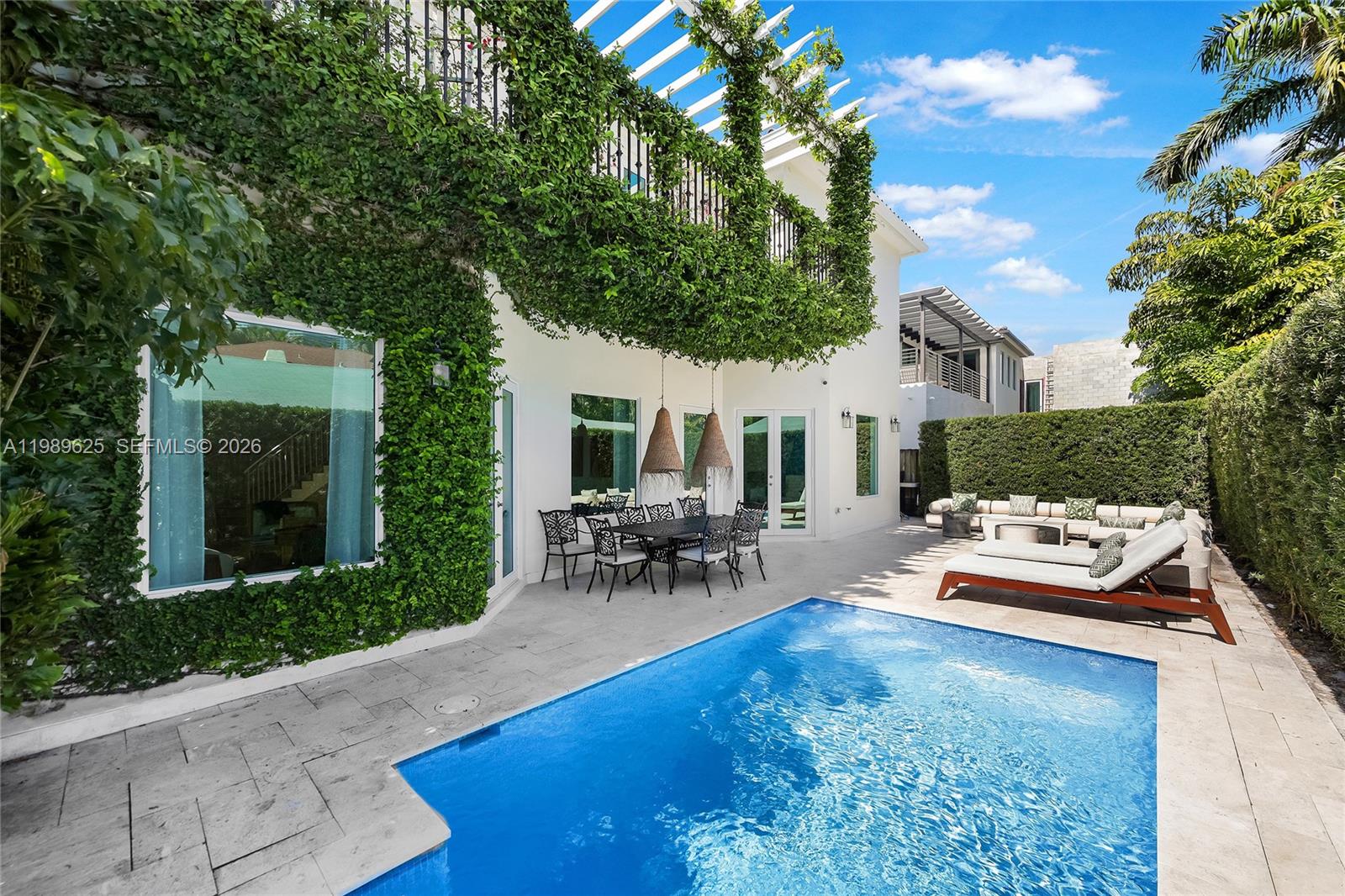 1898 Miami Ave, Miami, Florida 33129, 5 Bedrooms Bedrooms, ,5 BathroomsBathrooms,Residential Lease,For Rent,BRICKELLS FLAGLER,Miami Ave,A11989625