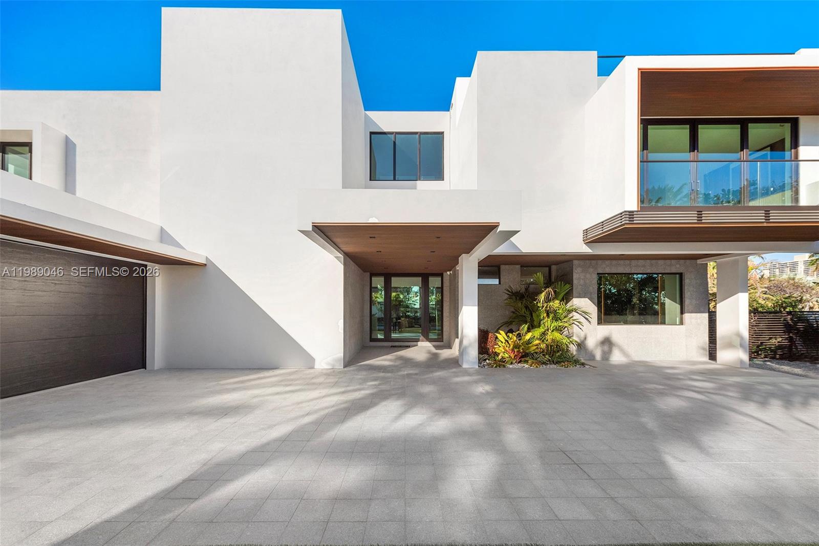 128 Ocean Blvd, Golden Beach, Florida 33160, 6 Bedrooms Bedrooms, ,7 BathroomsBathrooms,Residential,For Sale,GOLDEN BEACH SEC C,Ocean Blvd,A11989046