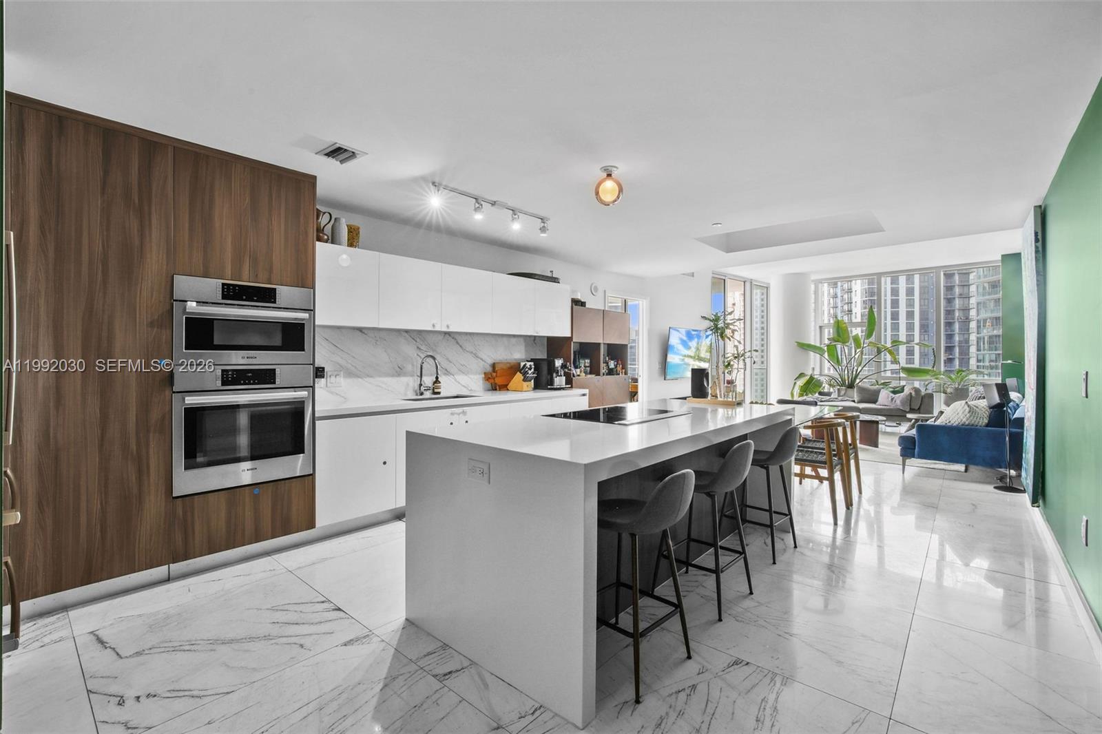 851 1st Ave, Miami, Florida 33132, 4 Bedrooms Bedrooms, ,4 BathroomsBathrooms,Residential,For Sale,PARAMOUNT MIAMI WORLD CEN,1st Ave,A11992030