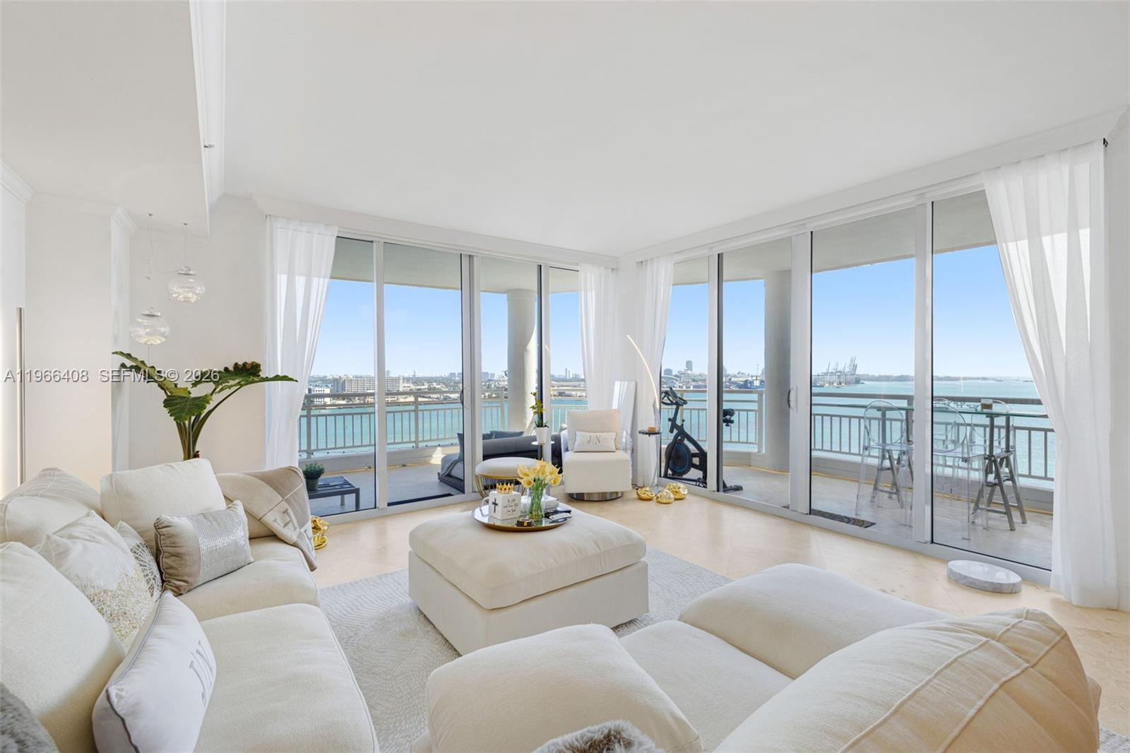 848 Brickell Key Dr, Miami, Florida 33131, 3 Bedrooms Bedrooms, ,2 BathroomsBathrooms,Residential Lease,For Rent,THREE TEQUESTA POINT COND,Brickell Key Dr,A11966408