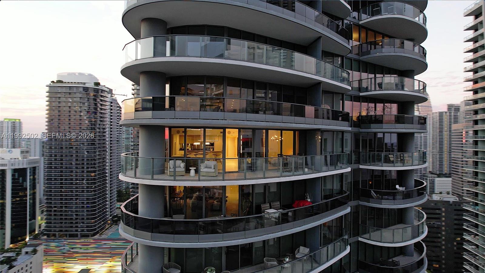 1000 Brickell Plz, Miami, Florida 33131, 3 Bedrooms Bedrooms, ,3 BathroomsBathrooms,Residential,For Sale,BRICKELL FLATIRON CONDO,Brickell Plz,A11992502