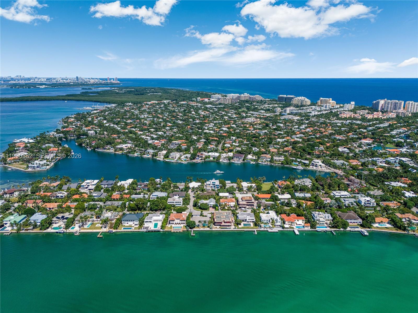 640 Mashta Dr, Key Biscayne, Florida 33149, 4 Bedrooms Bedrooms, ,4 BathroomsBathrooms,Residential,For Sale,MASHTA ISLAND,Mashta Dr,A11990382