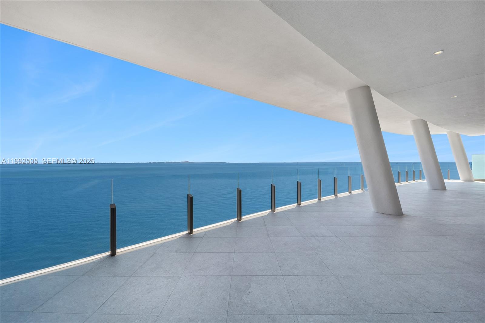 5 Grove Isle Dr., Coconut Grove, Florida 33133, 4 Bedrooms Bedrooms, ,4 BathroomsBathrooms,Residential Lease,For Rent,Vita at Grove Isle,Grove Isle Dr.,A11992505
