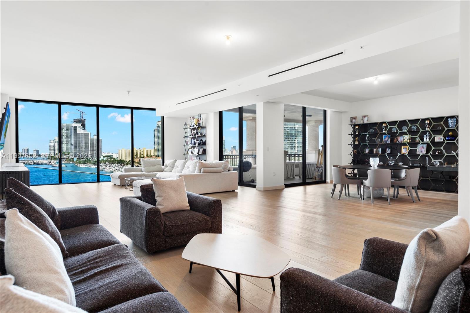 6882 Fisher Island Dr, Miami Beach, Florida 33109, 3 Bedrooms Bedrooms, ,3 BathroomsBathrooms,Residential,For Sale,Palazzo Dela Luna,Fisher Island Dr,A11997802