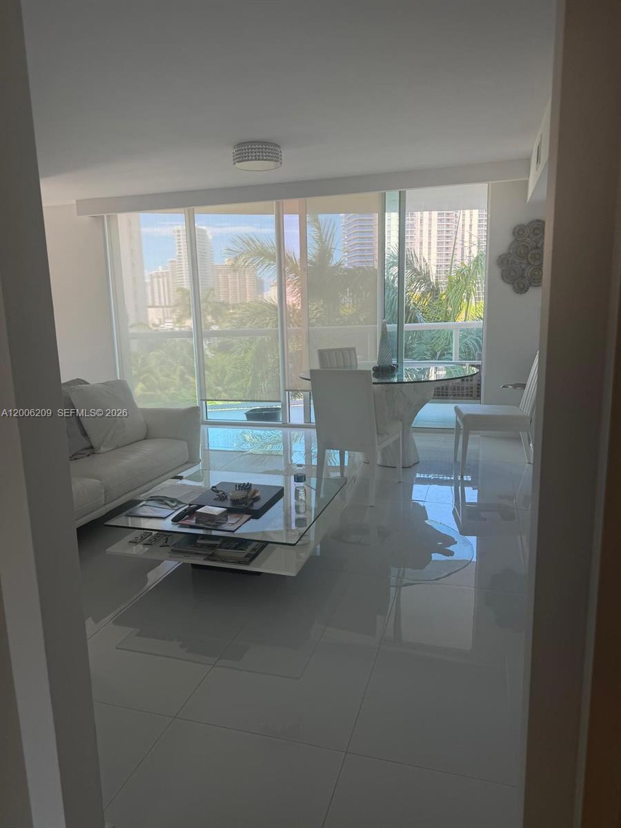 19400 Turnberry Way, Aventura, Florida 33180, 2 Bedrooms Bedrooms, ,2 BathroomsBathrooms,Residential Lease,For Rent,THE PARC AT TURNBERRY ISL,Turnberry Way,A12006209