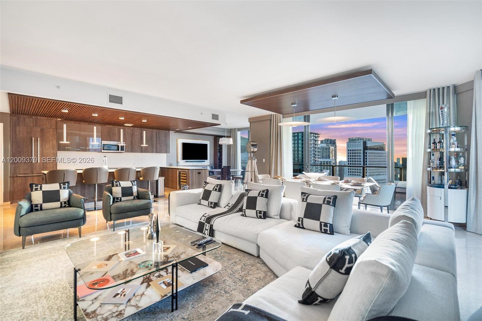 88 7th St, Miami, Florida 33130, 4 Bedrooms Bedrooms, ,4 BathroomsBathrooms,Residential,For Sale,RISE BRICKELL CITY CENTER,7th St,A12009379