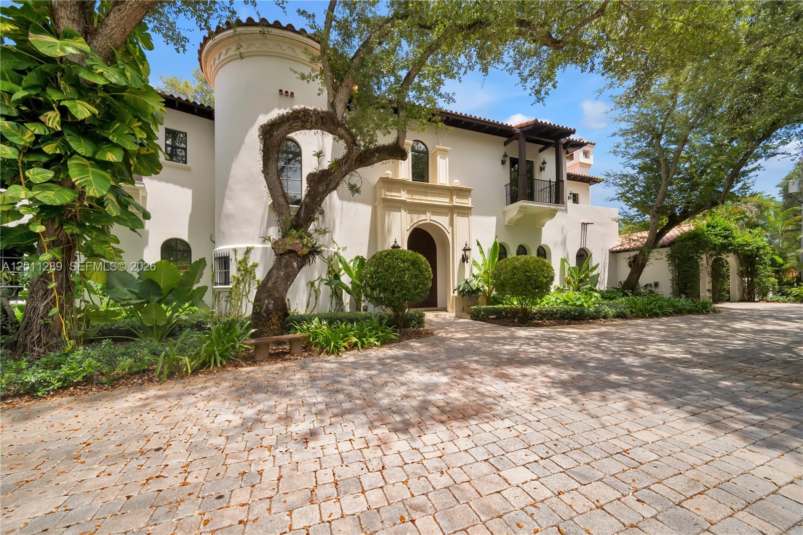 8301 53rd Ave, Miami, Florida 33143, 7 Bedrooms Bedrooms, ,6 BathroomsBathrooms,Residential,For Sale,W T HARDEES SUB,53rd Ave,A12011289
