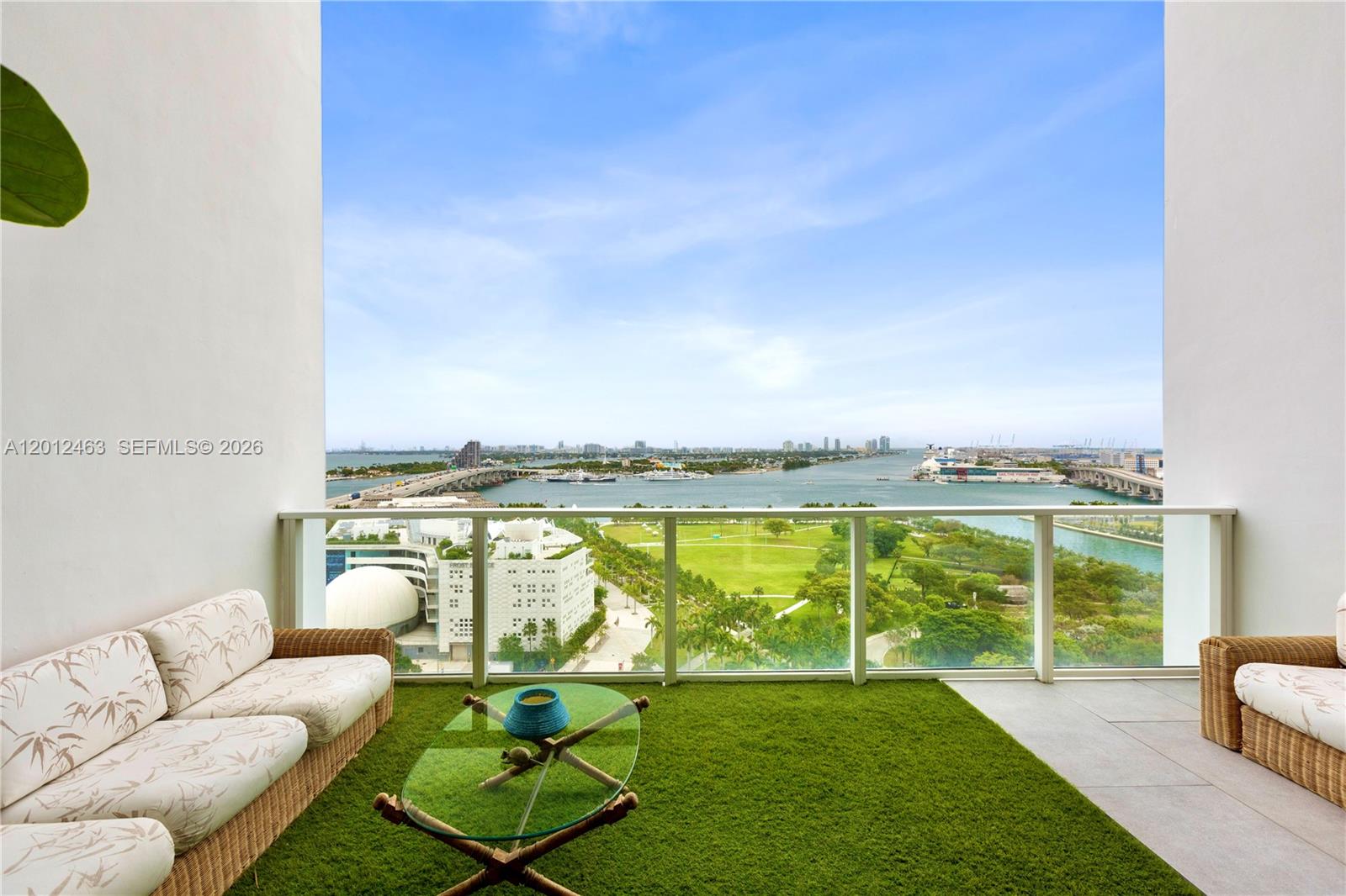 1040 Biscayne Blvd, Miami, Florida 33132, 2 Bedrooms Bedrooms, ,2 BathroomsBathrooms,Residential,For Sale,TEN MUSEUM,Biscayne Blvd,A12012463