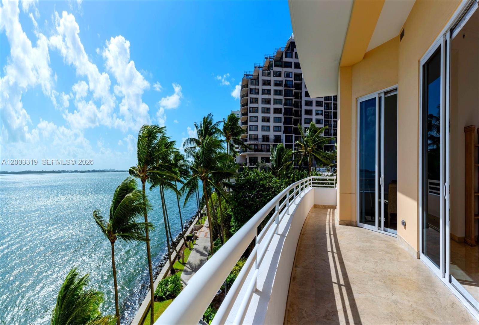 808 Brickell Key Dr, Miami, Florida 33131, 3 Bedrooms Bedrooms, ,3 BathroomsBathrooms,Residential,For Sale,Two Tequesta Point,Brickell Key Dr,A12003319
