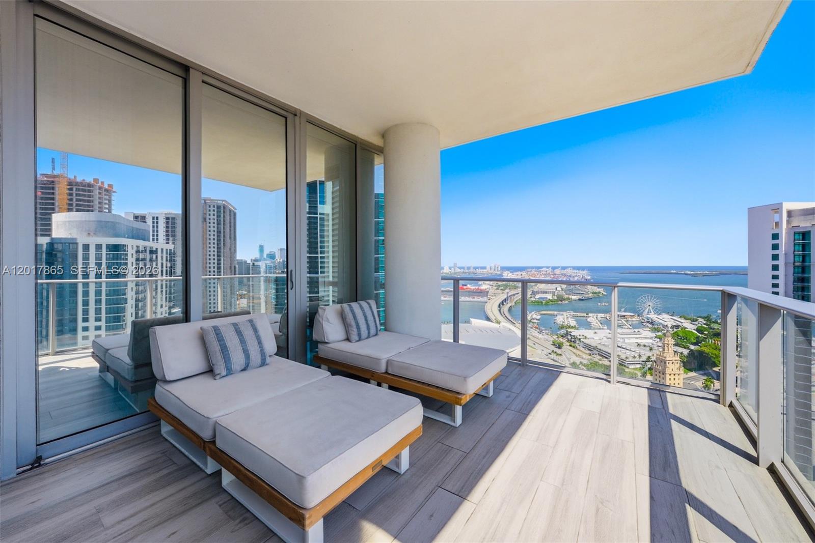 851 1st Ave, Miami, Florida 33132, 3 Bedrooms Bedrooms, ,4 BathroomsBathrooms,Residential,For Sale,PARAMOUNT MIAMI WORLDCENT,1st Ave,A12017865