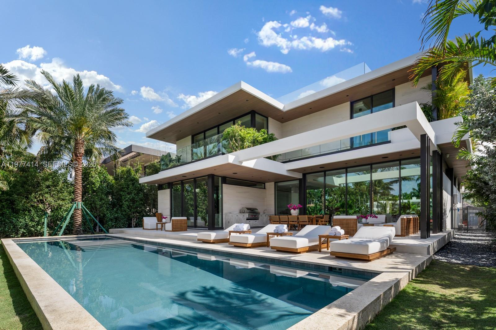 1745 24th St, Miami Beach, Florida 33140, 6 Bedrooms Bedrooms, ,8 BathroomsBathrooms,Residential,Sold,SUNSET ISLANDS-ISLAND NO,24th St,A11977414
