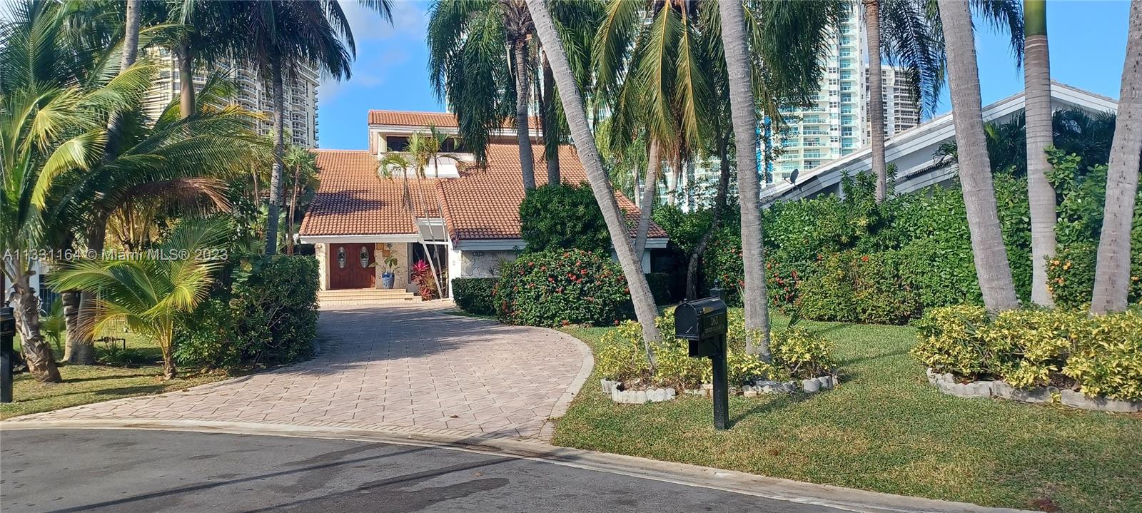 363 Centre Is, Golden Beach, Florida 33160, 6 Bedrooms Bedrooms, ,5 BathroomsBathrooms,Residential,For Sale,GOLDEN BEACH SEC E,Centre Is,A11331164
