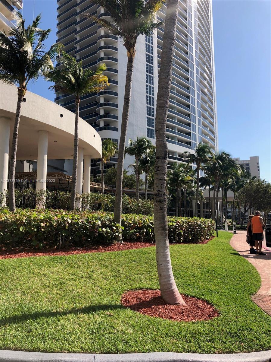 1830 Ocean Dr, Hallandale Beach, Florida 33009, 2 Bedrooms Bedrooms, ,2 BathroomsBathrooms,Residential Lease,For Rent,BEACH CLUB TWO CONDO,Ocean Dr,A11373759
