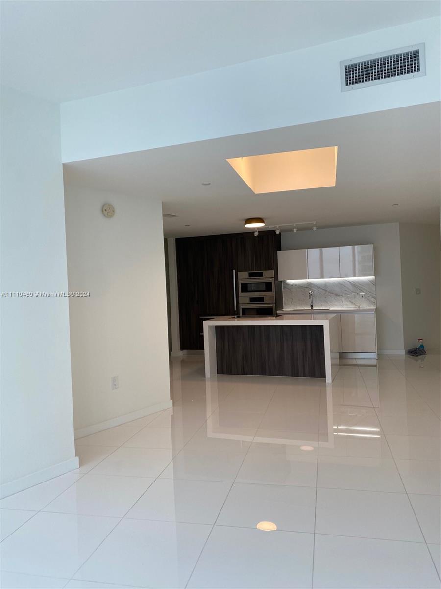 851 1st Ave, Miami, Florida 33132, 2 Bedrooms Bedrooms, ,3 BathroomsBathrooms,Residential,For Sale,PARAMOUNT MIAMI WORLDCENT,1st Ave,A11119489