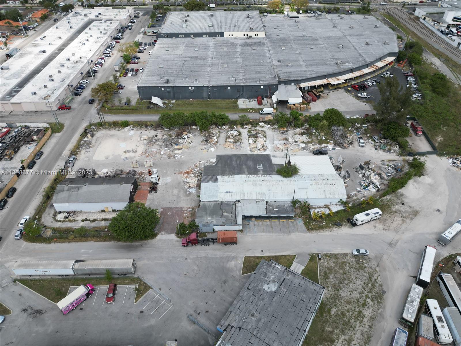 1001 11th St, ,Commercial Sale,For Sale,11th St,A11378377