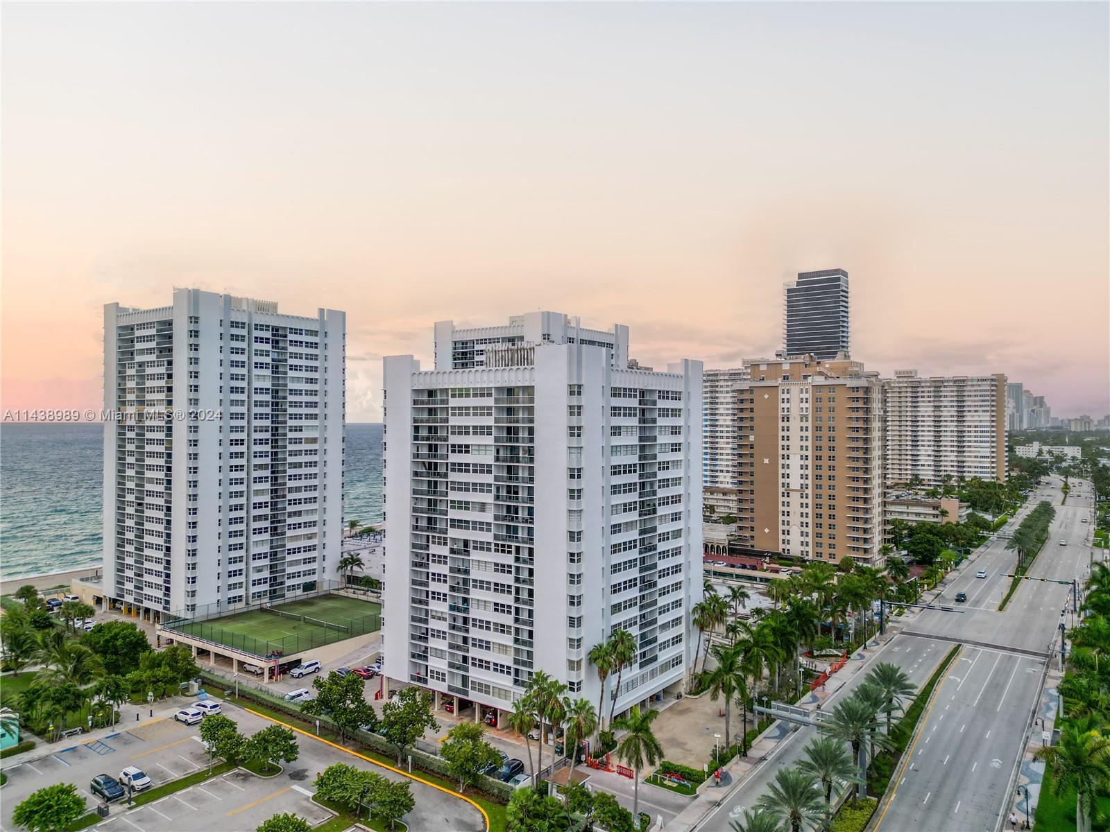 1880 Ocean Dr, Hallandale Beach, Florida 33009, 3 Bedrooms Bedrooms, ,3 BathroomsBathrooms,Residential,For Sale,La Mer Estates,Ocean Dr,A11438989