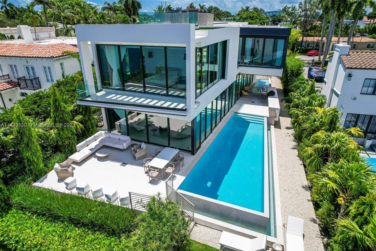 79 Hibiscus Dr, Miami Beach, Florida 33139, 5 Bedrooms Bedrooms, ,5 BathroomsBathrooms,Residential Lease,For Rent,HIBISCUS ISLAND,Hibiscus Dr,A11440330