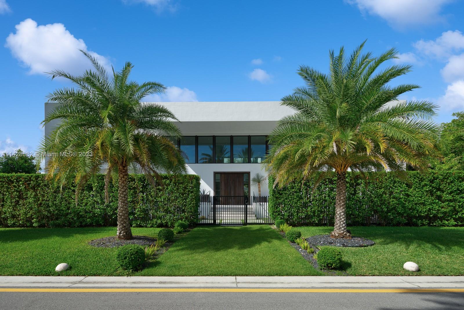 70 Hibiscus Dr, Miami Beach, Florida 33139, 6 Bedrooms Bedrooms, ,6 BathroomsBathrooms,Residential,For Sale,HIBISCUS ISLAND,Hibiscus Dr,A11428082