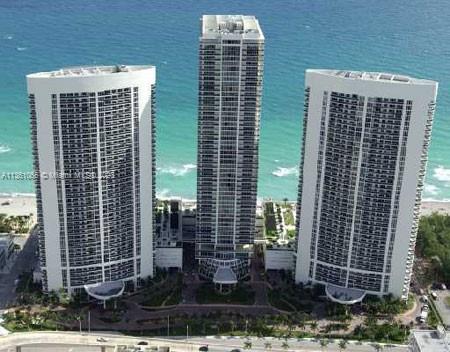 1800 Ocean Dr, Hallandale Beach, Florida 33009, 3 Bedrooms Bedrooms, ,3 BathroomsBathrooms,Residential Lease,For Rent,BEACH CLUB THREE CONDO,Ocean Dr,A11361065