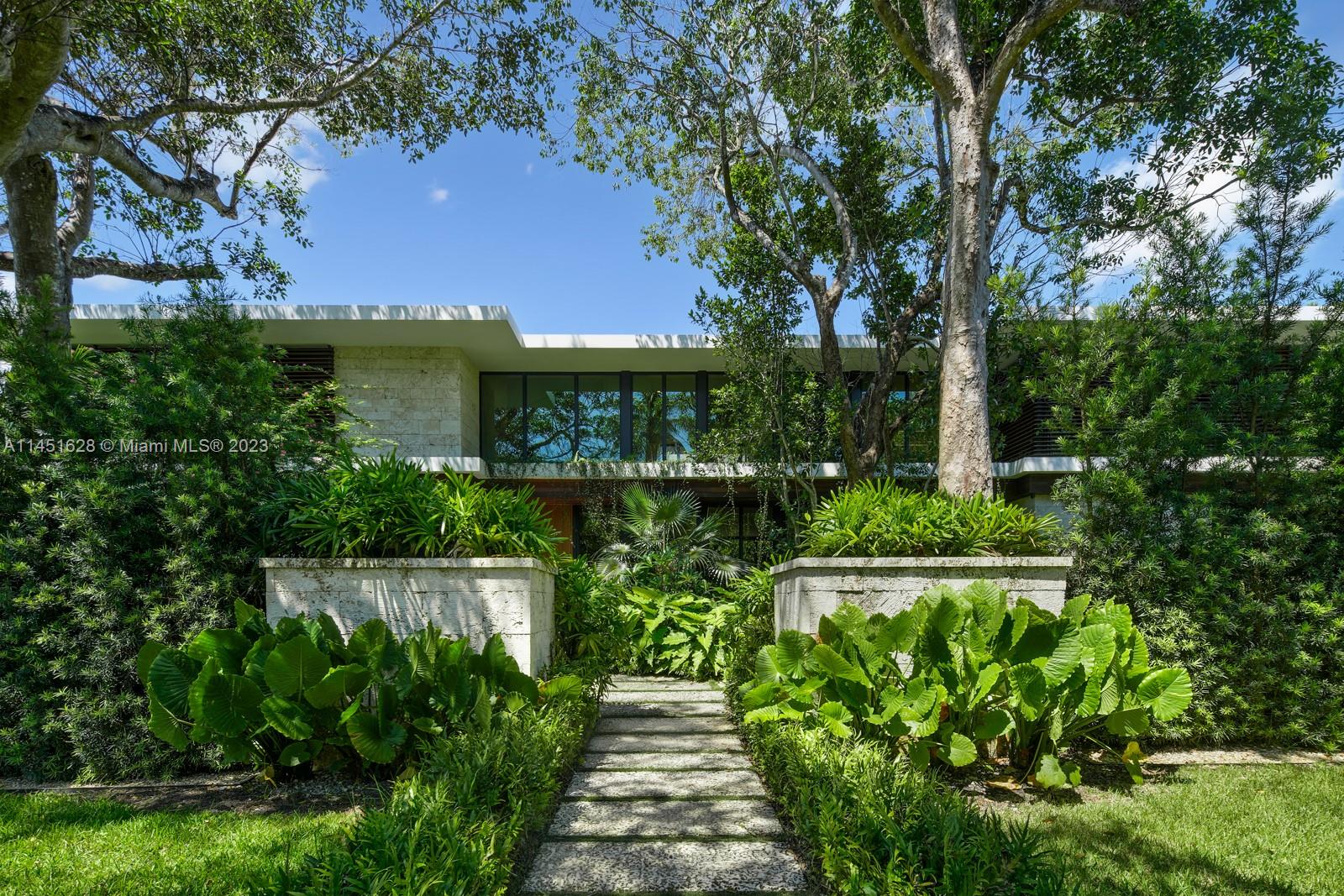 9261 School House Rd, Coral Gables, Florida 33156, 7 Bedrooms Bedrooms, ,6 BathroomsBathrooms,Residential,Sold,HAMMOCK PARK,School House Rd,A11451628
