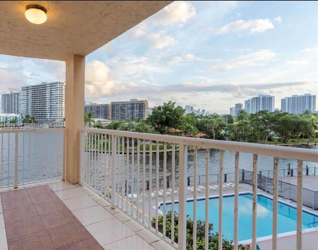 121 Golden Isles Dr, 3 Bedrooms Bedrooms, ,2 BathroomsBathrooms,Residential,For Sale,DORSEY ARMS CONDO UNIT,Golden Isles Dr,A11466857