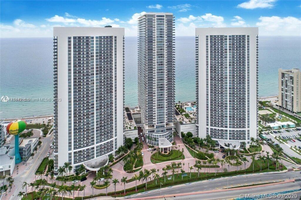 1800 Ocean Dr, Hallandale Beach, Florida 33009, 3 Bedrooms Bedrooms, ,3 BathroomsBathrooms,Residential Lease,For Rent,BEACH CLUB THREE CONDO,Ocean Dr,A11433442