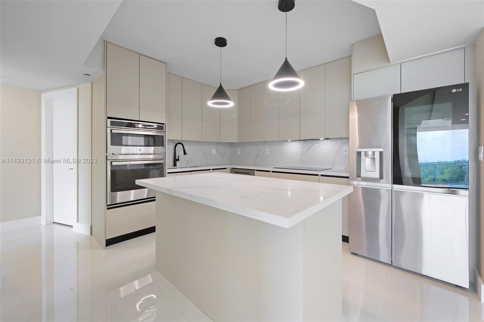 20281 Country Club Dr, Aventura, Florida 33180, 3 Bedrooms Bedrooms, ,2 BathroomsBathrooms,Residential Lease,For Rent,HAMPTONS WEST CONDO,Country Club Dr,A11493121