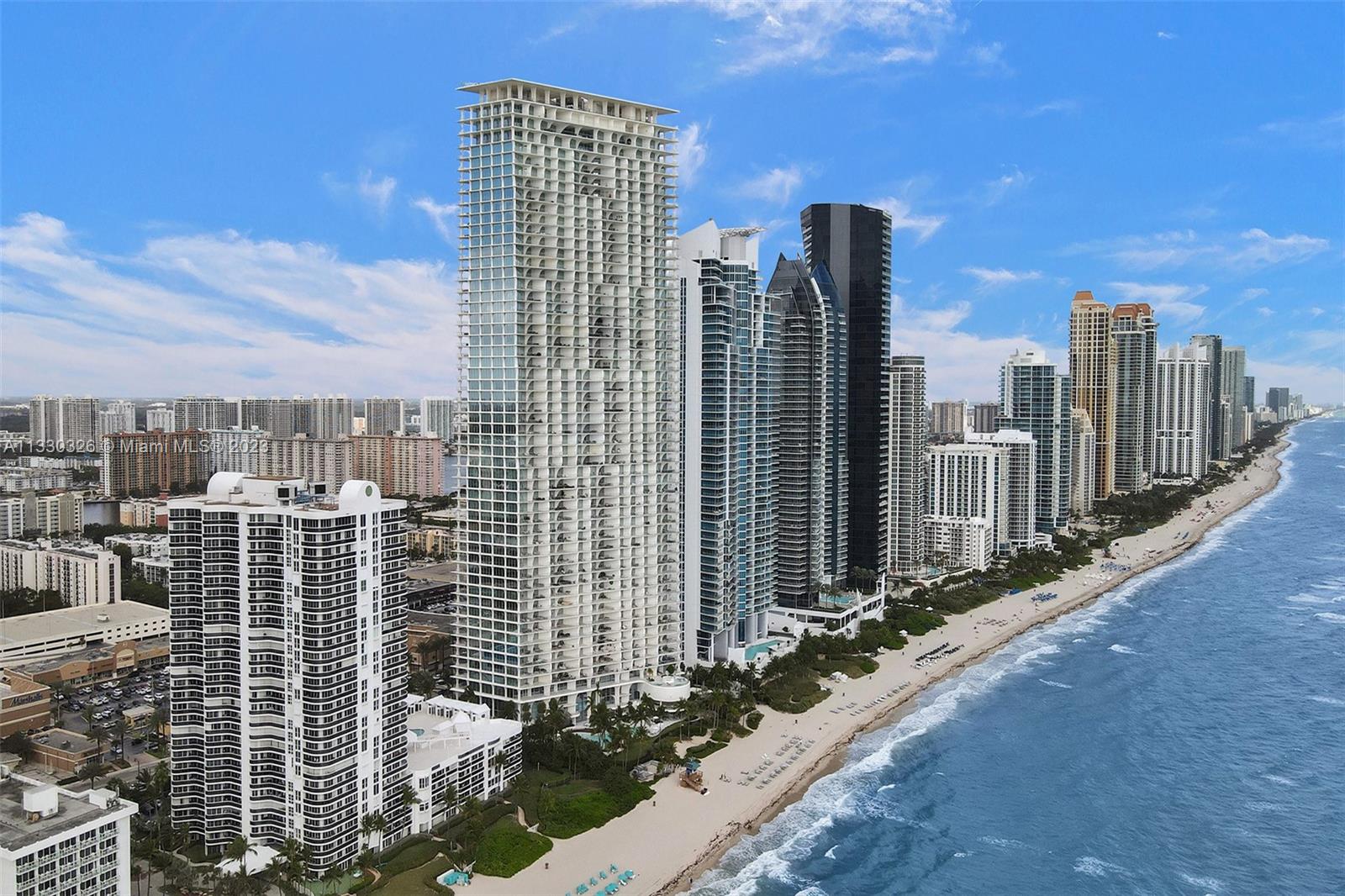 16901 Collins Ave, Sunny Isles Beach, Florida 33160, 4 Bedrooms Bedrooms, ,5 BathroomsBathrooms,Residential Lease,For Rent,JADE SIGNATURE CONDO,Collins Ave,A11330326