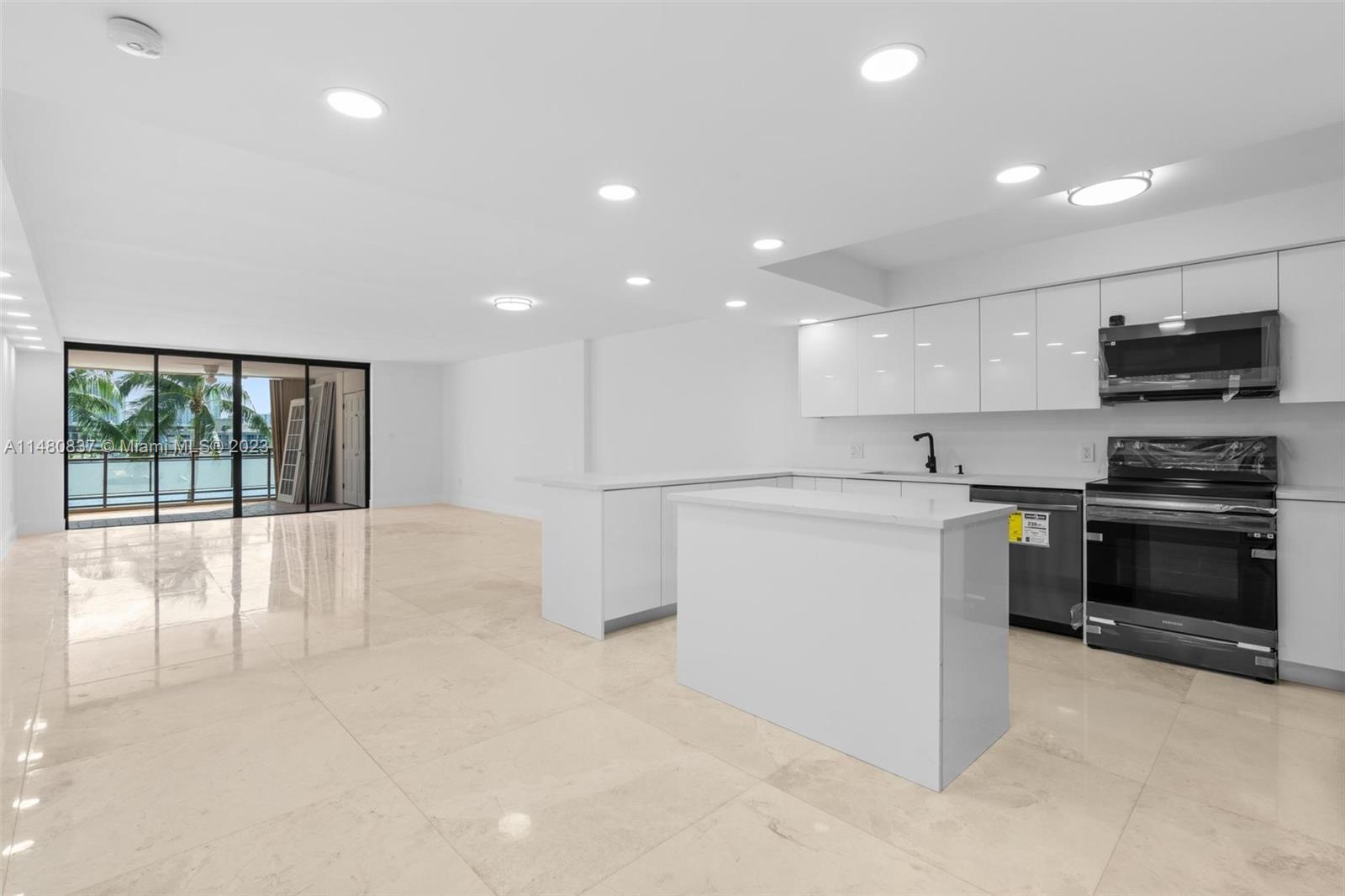 2300 Diana Dr, Hallandale Beach, Florida 33009, 4 Bedrooms Bedrooms, ,2 BathroomsBathrooms,Residential Lease,For Rent,2300 DIANA CONDO,Diana Dr,A11480837