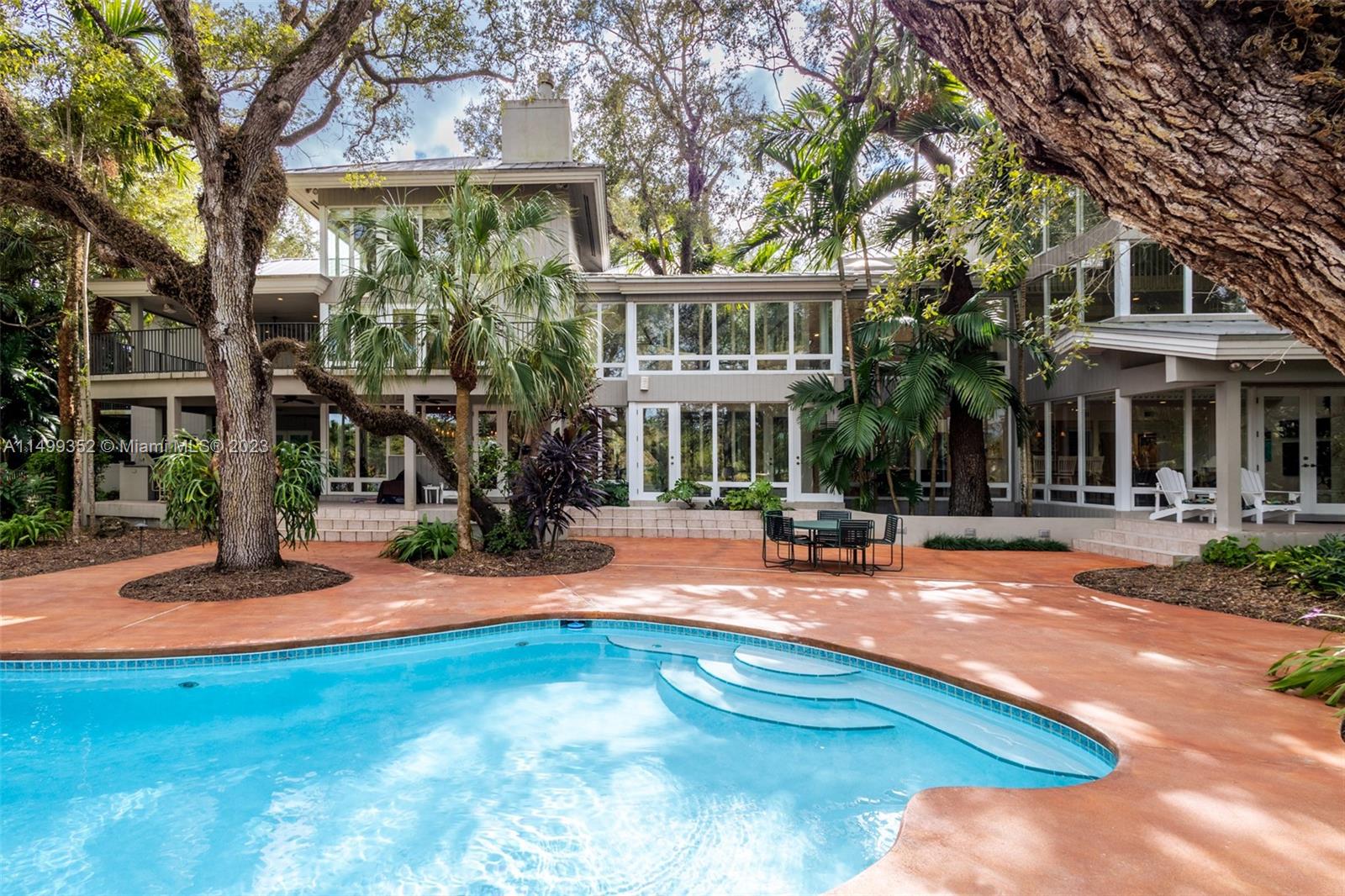 5355 Hammock Dr, Coral Gables, Florida 33156, 8 Bedrooms Bedrooms, ,8 BathroomsBathrooms,Residential,Sold,HAMMOCK LAKE NO 2,Hammock Dr,A11499352