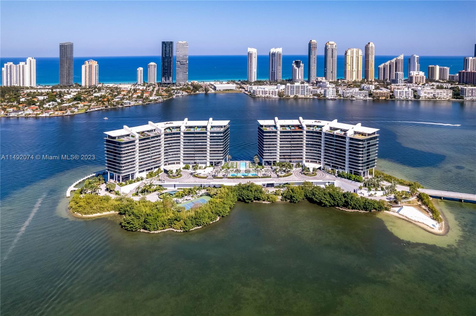 5000 Island Estates Dr, Aventura, Florida 33160, 3 Bedrooms Bedrooms, ,4 BathroomsBathrooms,Residential,Sold,Priv&eacute; Island Estates,Island Estates Dr,A11492074