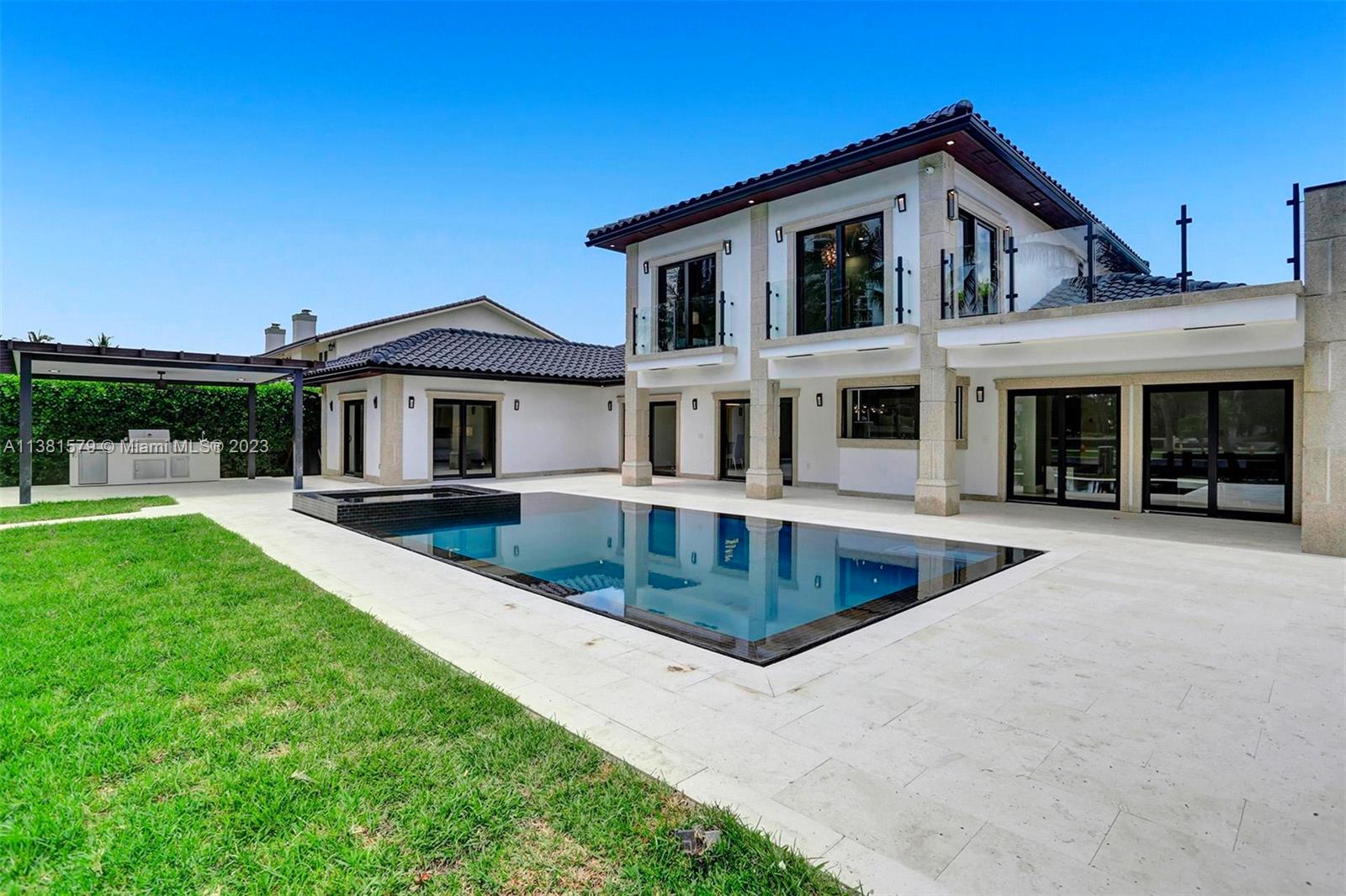 415 Holiday Dr, Hallandale Beach, Florida 33009, 6 Bedrooms Bedrooms, ,5 BathroomsBathrooms,Residential Lease,For Rent,GOLDEN ISLES ESTATES FIRS,Holiday Dr,A11381579