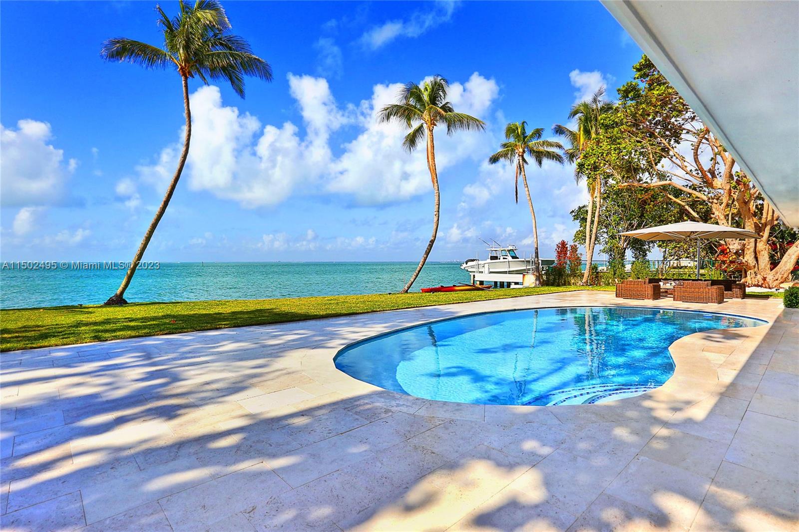 520 MASHTA DR, Key Biscayne, Florida 33149, 4 Bedrooms Bedrooms, ,4 BathroomsBathrooms,Residential,Sold,MASHTA ISLAND,MASHTA DR,A11502495