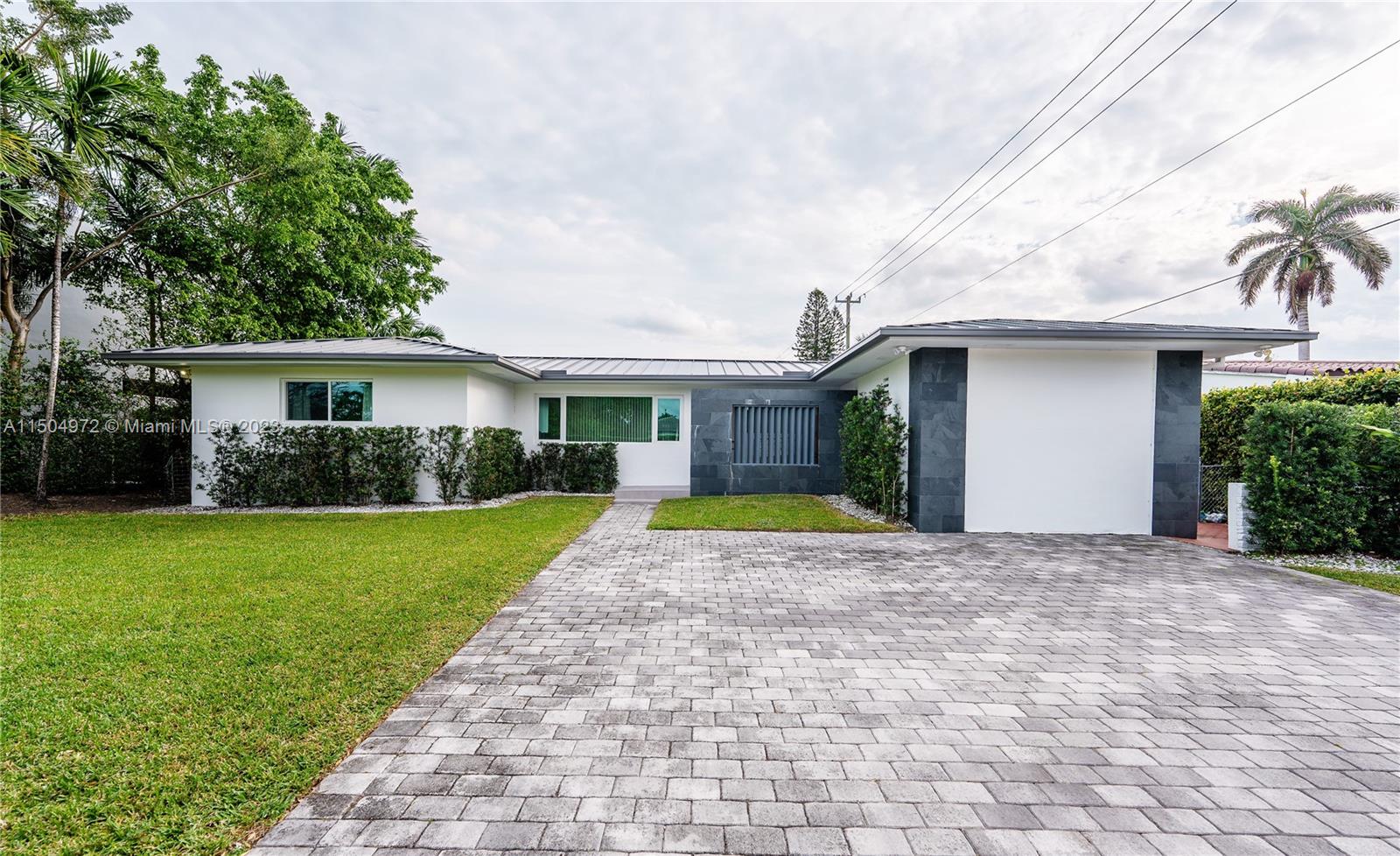 1280 95th St, Bay Harbor Islands, Florida 33154, 5 Bedrooms Bedrooms, ,4 BathroomsBathrooms,Residential Lease,For Rent,BAY HARBOR ISLAND,95th St,A11504972