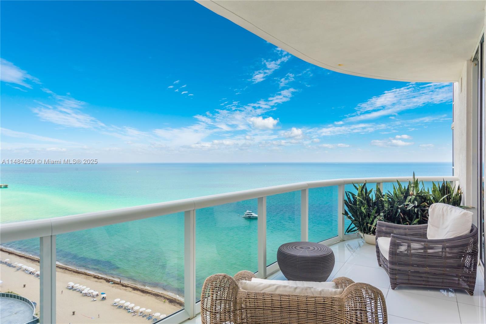 15811 Collins Ave, Sunny Isles Beach, Florida 33160, 3 Bedrooms Bedrooms, ,3 BathroomsBathrooms,Residential Lease,For Rent,TDR TOWER III CONDO,Collins Ave,A11484259